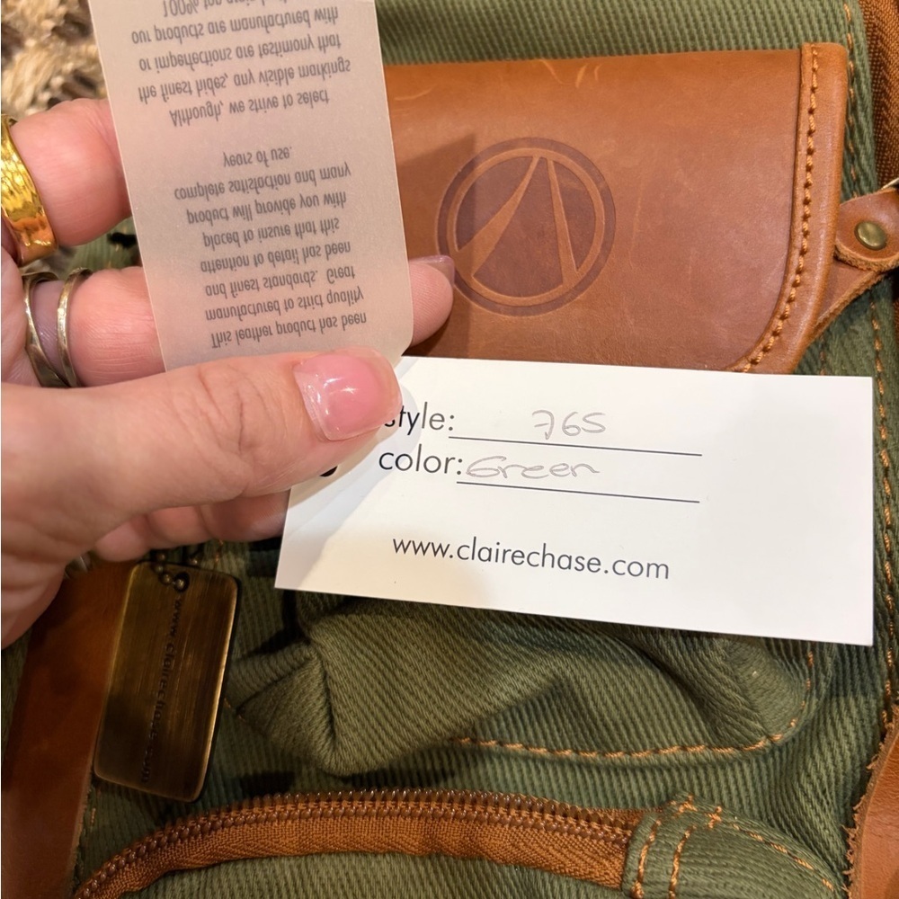 NWT Claire Chase Colorado Sling Bag Style: 765, Green - Picture 4 of 4